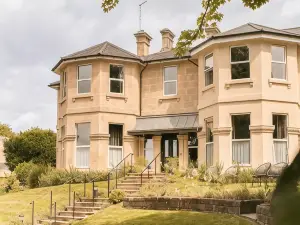 Leighton House - Boutique Guesthouse
