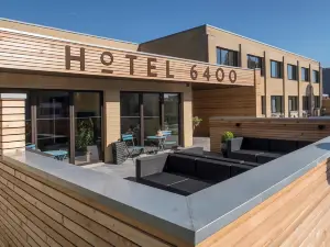 Hotel 6400