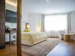 Iris Porsche Hotel & Restaurant