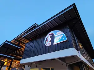Silver Reef Dive Resort