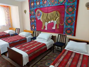 Rahat Guest House & Hostel in Toktogul