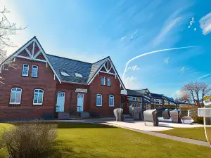 Kanal-Haus "Das Gästehaus Direkt am NOK"