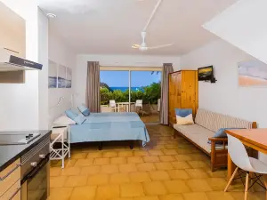 Apartamentos Charco del Conde