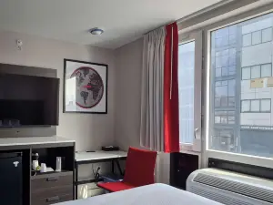 Ramada by Wyndham Brooklyn Empire Blvd