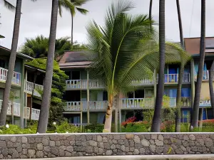 Downtown Hawaiian Paradise Hotel Condo with Hot Tub, Pool & Beach - Kona Islander Inn