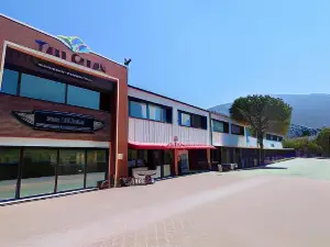 Old Farm Hotel