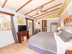 Xalli Beach Hotel