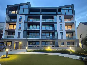 Shoreline Apartments