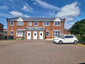 The Priory - 1 Mile from Ramside Hall Hotel Spa and Golf & A1
