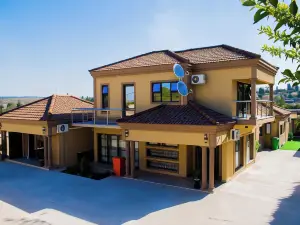WoodMead Guest House & Events
