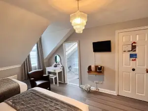 Fiddlestone Bar and B&B