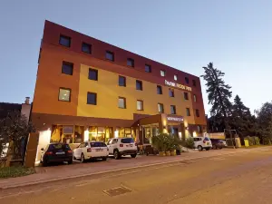 Hotel Max Inn