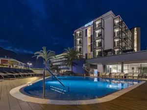 Lake Front Hotel Mirage
