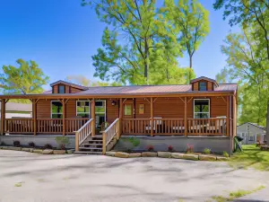 Somerset Cabin, Close to Lake Access!