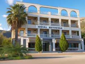 Antikyra Beach Hotel