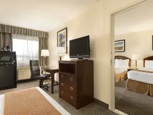 Travelodge by Wyndham Edmonton South