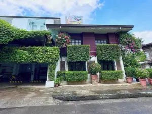 Travelbee Heritage Inn