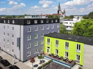 RiKu HOTEL Neu-Ulm