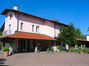Cravero Rooms