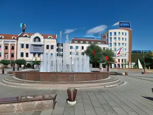 Tuzla Trg - Tuzla Square