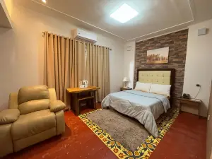 Armando's Garden Resort