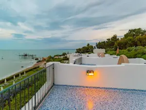 Baia Delphis Resort
