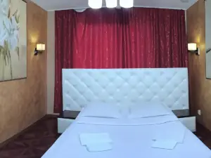 Metrotel Hotel