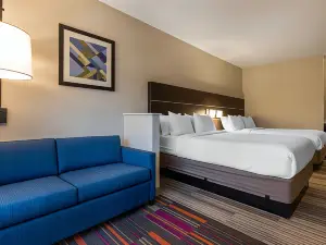 Holiday Inn Express & Suites Chicago West - ST Charles