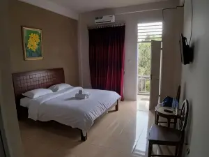 Tulip Inn Tomohon