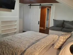 Granite Retreat East