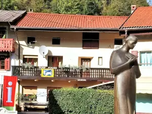 อพาร์ตเมนต์ ฮลาปิ วิธ สปา