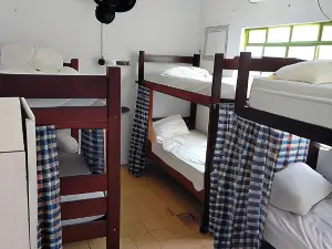 Hostel e Camping da Cris