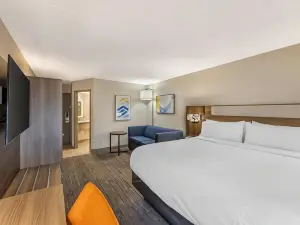 Holiday Inn Express Crestwood