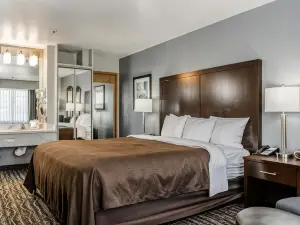 Clarion Hotel by Humboldt Bay