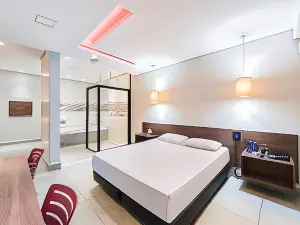 Plaza Motel