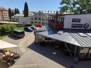 Hotel Apartments Benešova 6