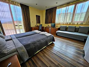 Family Hotel Komhotel