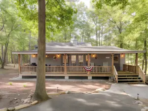 Secluded Hamilton Cabin Retreat w/ Private Lake!
