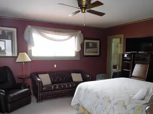 Otter Creek Inn