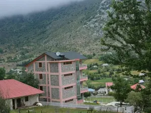 Lura Hotel