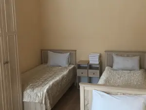 Kayut-Kompaniya Apart Hotel