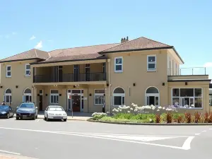 Huskisson Hotel