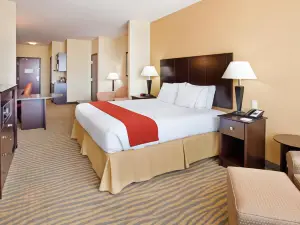 Holiday Inn Express & Suites Gallup East