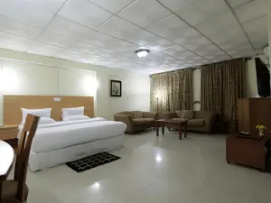 Etal Hotel, Ikeja