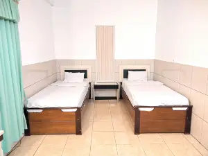 Sartika Hotel Mitra RedDoorz Pati