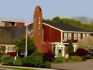 Lamies Inn & the Old Salt Tavern