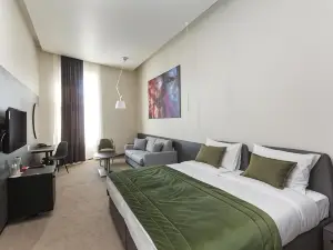 Hotel Grand Hedonist