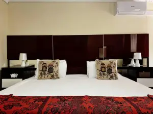 Keeme-Nao Hotel