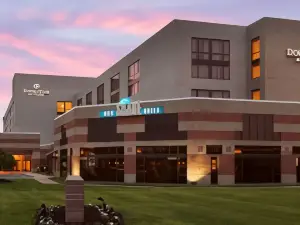 DoubleTree by Hilton Hartford - Bradley Airport