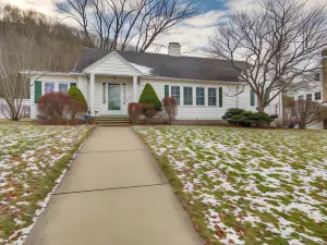 Charming & Spacious Olean Home w/ 2 Fireplaces